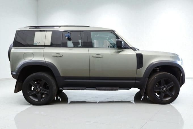 2025 Land Rover Defender