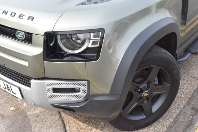 2025 Land Rover Defender