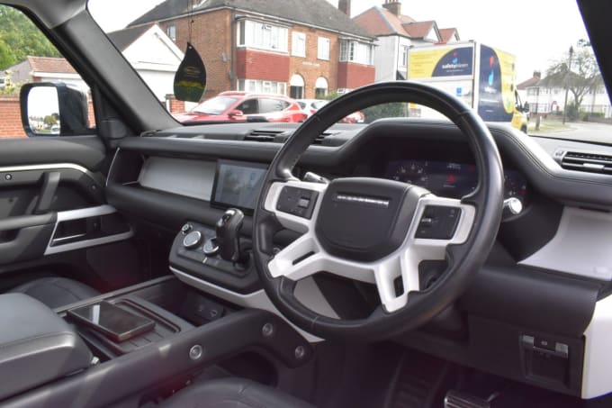 2025 Land Rover Defender