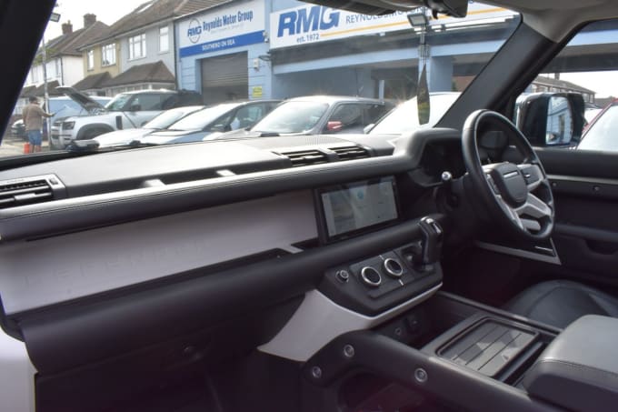2025 Land Rover Defender