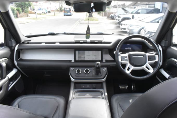 2025 Land Rover Defender