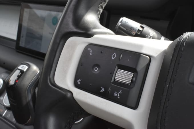 2025 Land Rover Defender