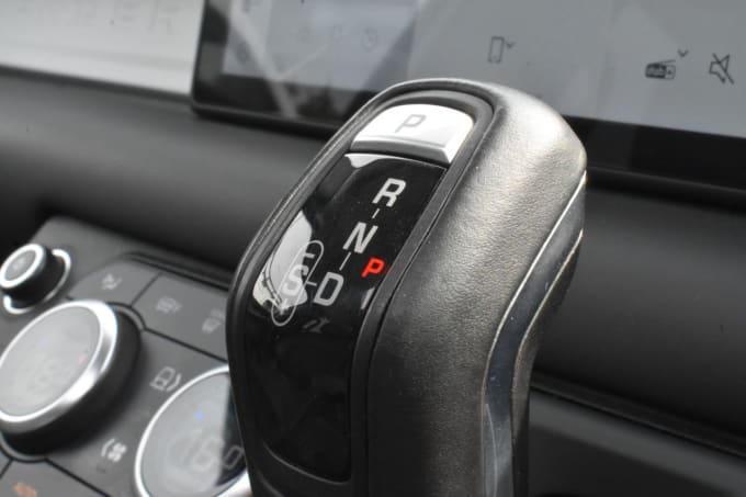 2025 Land Rover Defender