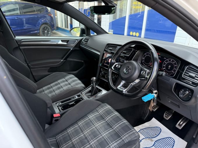 2025 Volkswagen Golf