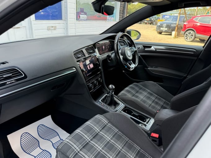2025 Volkswagen Golf