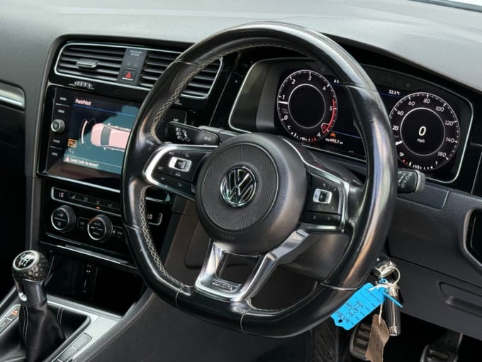 2025 Volkswagen Golf