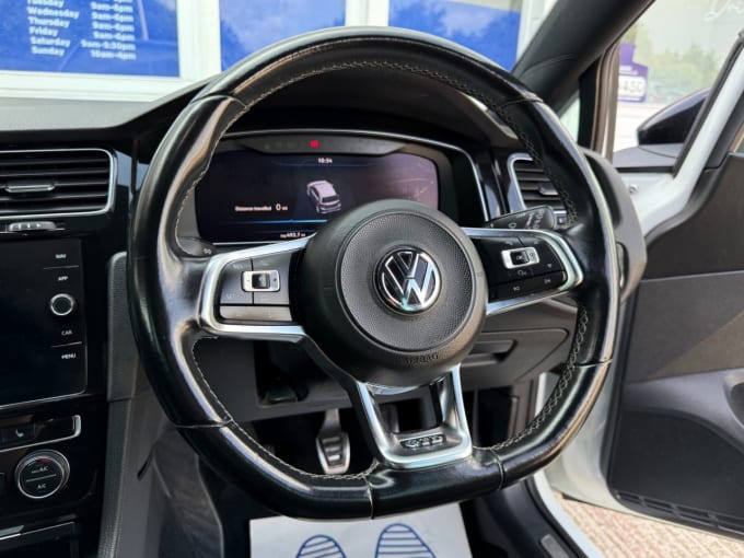 2025 Volkswagen Golf