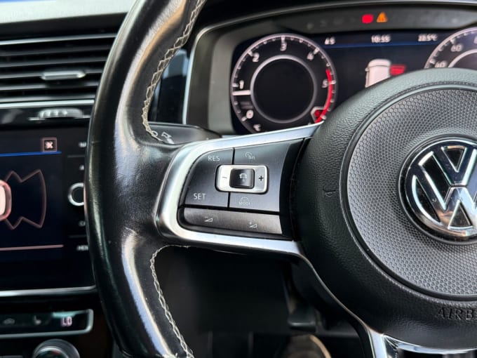 2025 Volkswagen Golf