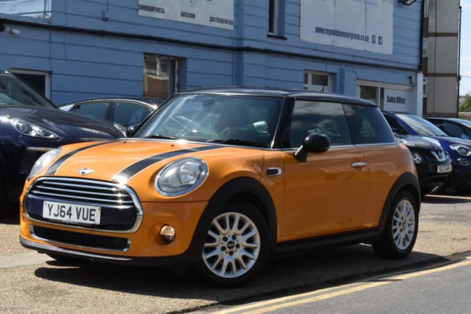 2025 Mini Hatch