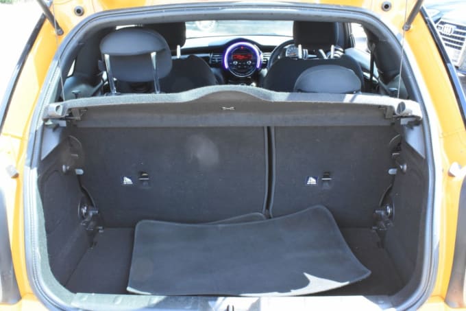 2025 Mini Hatch