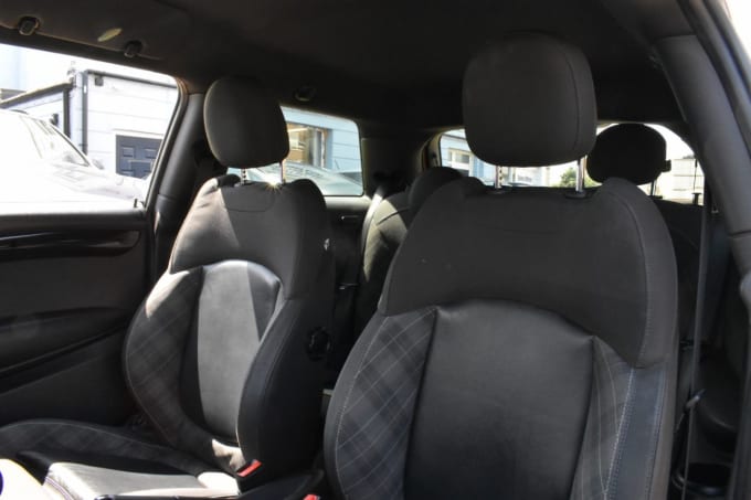 2025 Mini Hatch