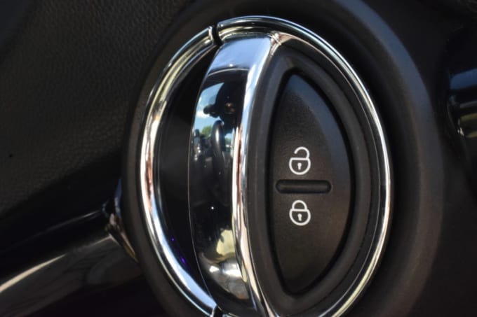 2025 Mini Hatch