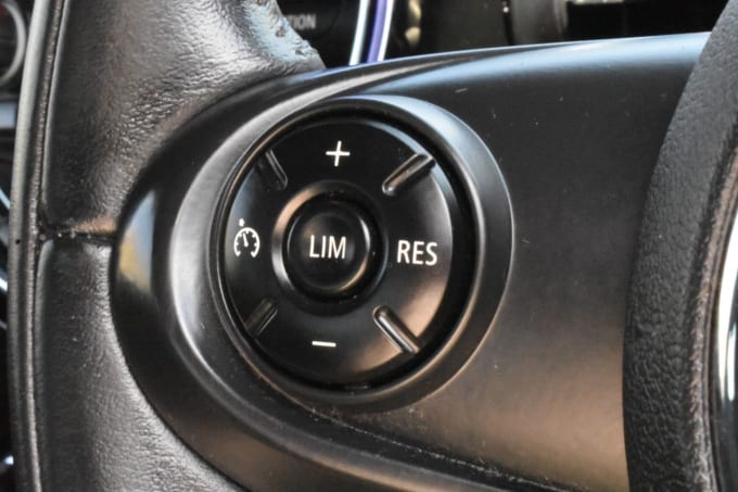 2025 Mini Hatch