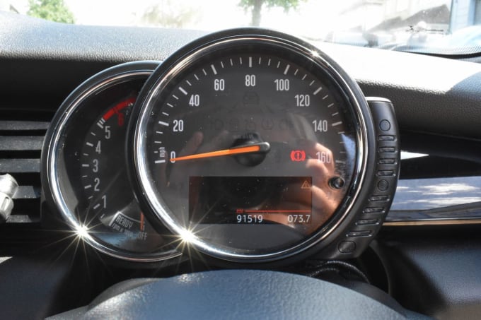 2025 Mini Hatch