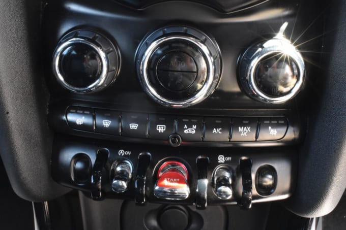 2025 Mini Hatch