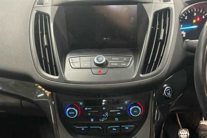 2025 Ford Kuga