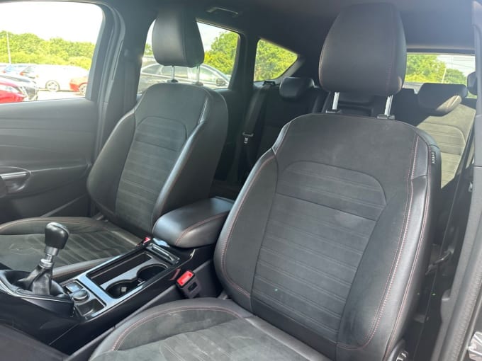 2025 Ford Kuga