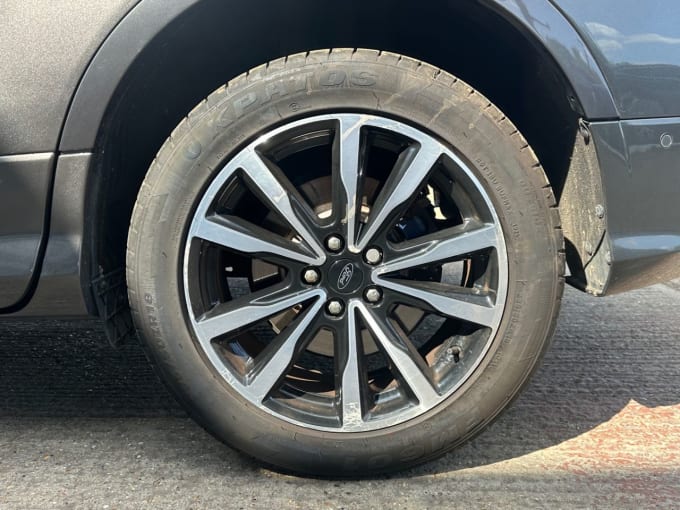 2025 Ford Kuga