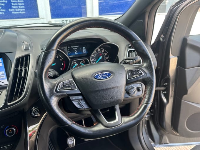 2025 Ford Kuga
