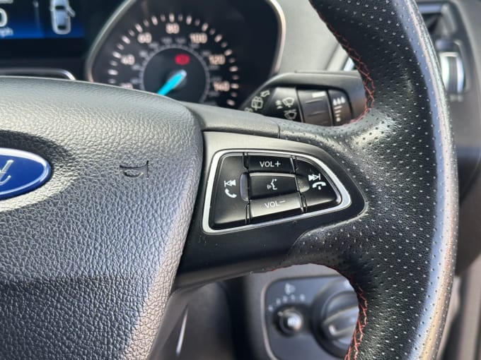2025 Ford Kuga