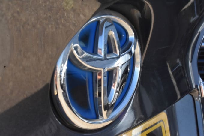 2025 Toyota C-hr