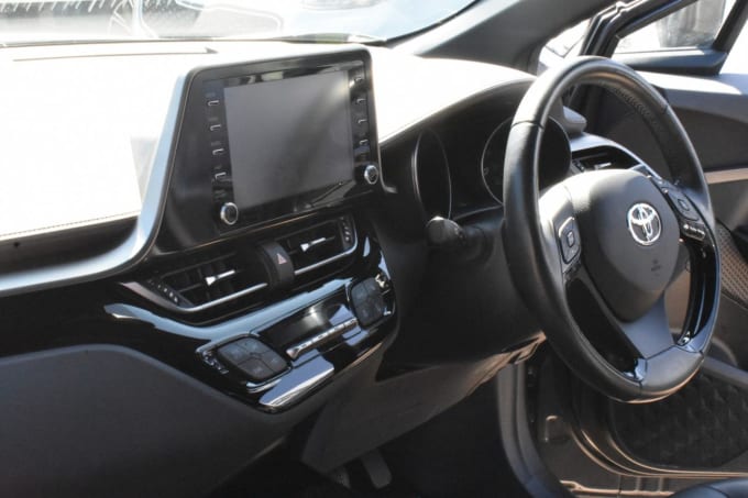 2025 Toyota C-hr