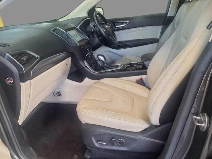 2025 Ford Edge