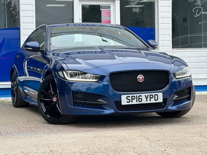 2025 Jaguar Xe