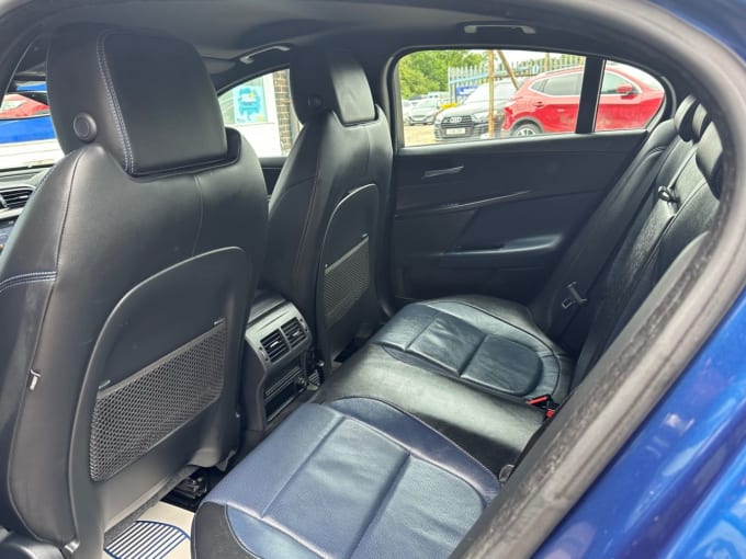 2025 Jaguar Xe