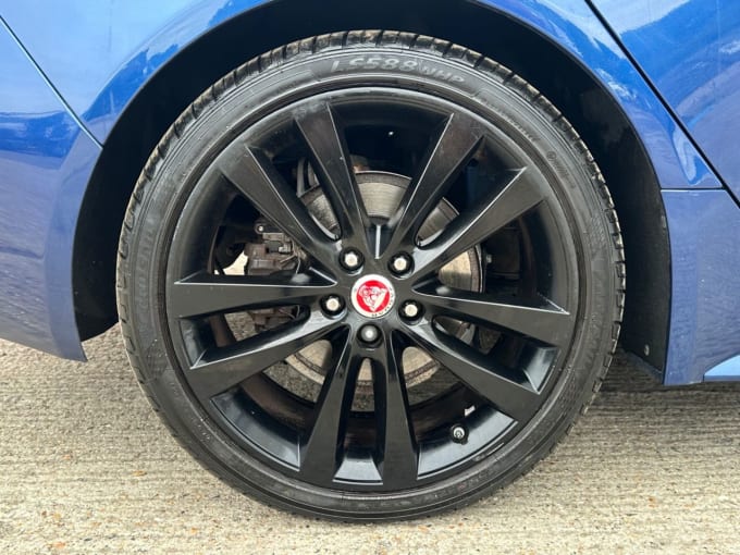 2025 Jaguar Xe