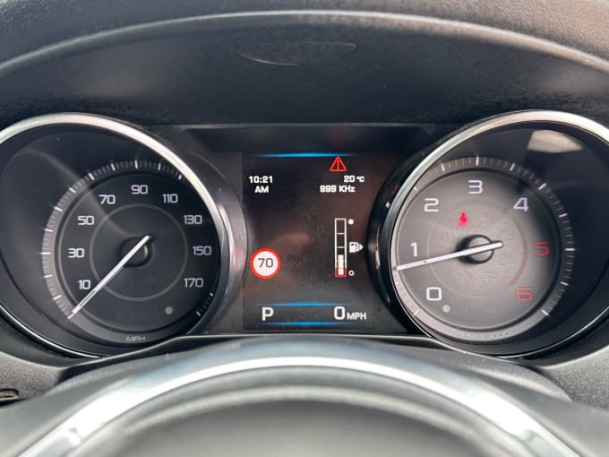 2025 Jaguar Xe