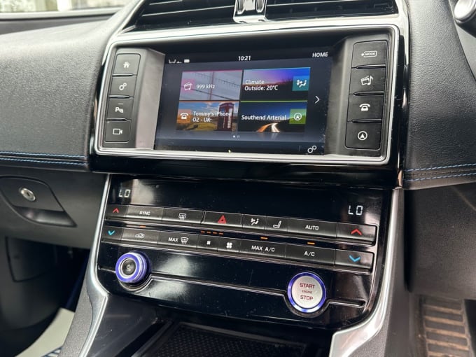 2025 Jaguar Xe