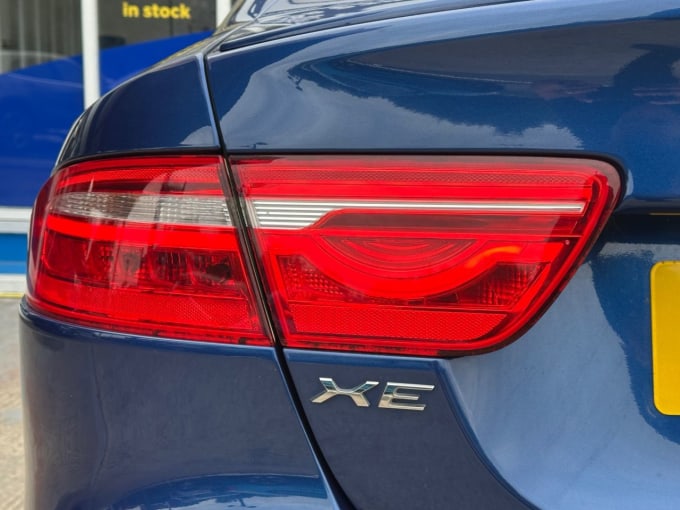 2025 Jaguar Xe