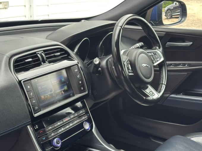2025 Jaguar Xe