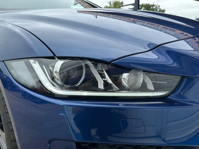 2025 Jaguar Xe