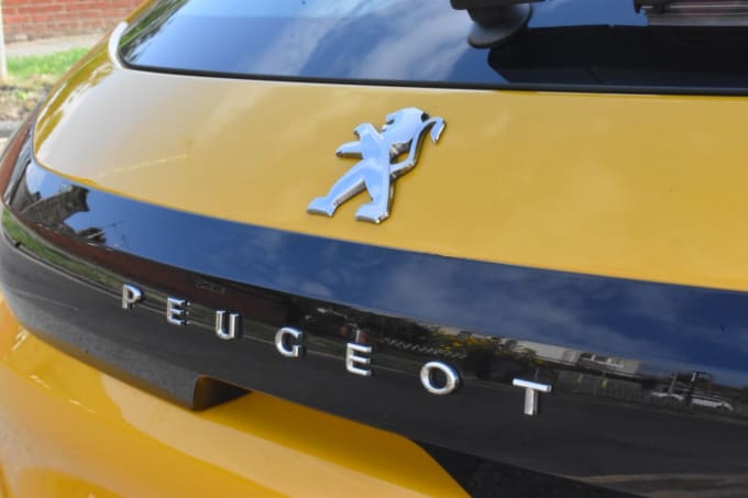 2025 Peugeot 208