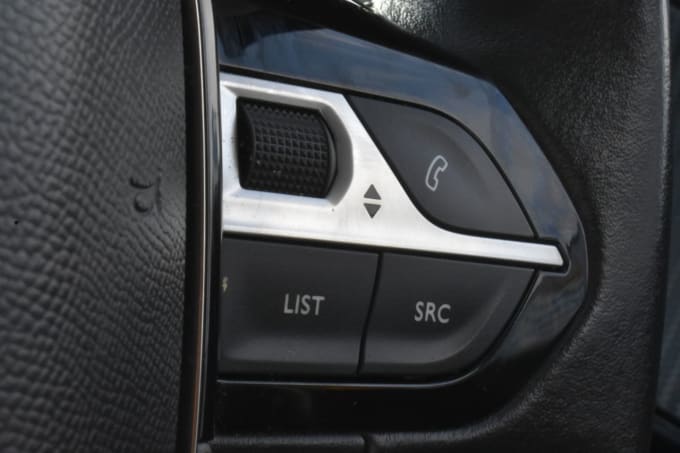 2025 Peugeot 208