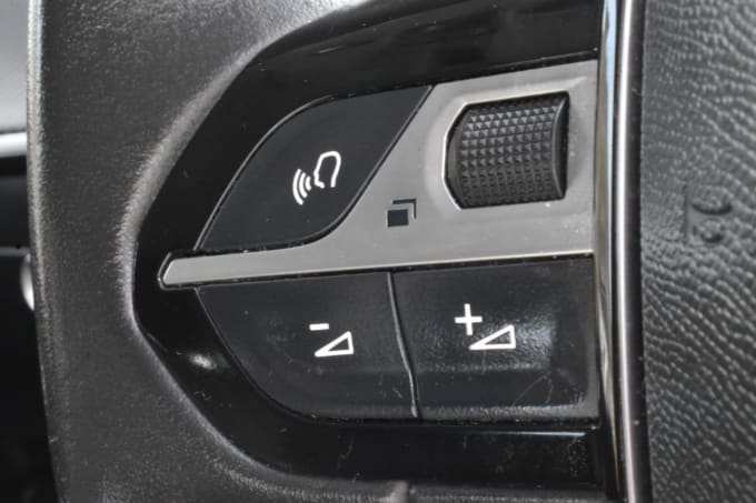 2025 Peugeot 208