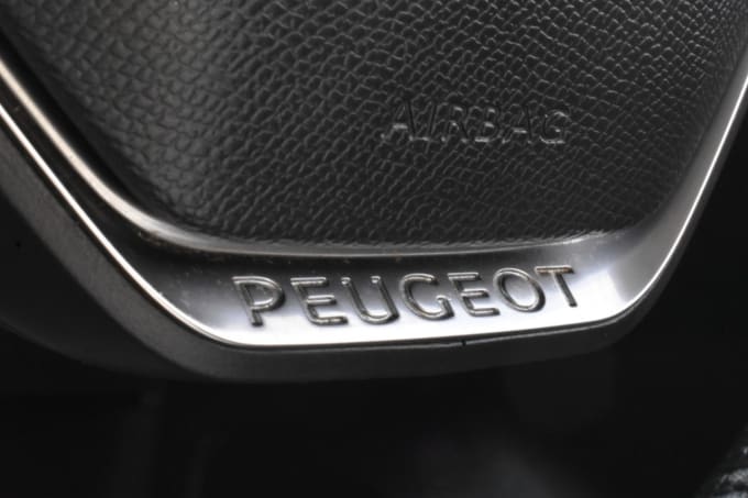 2025 Peugeot 208