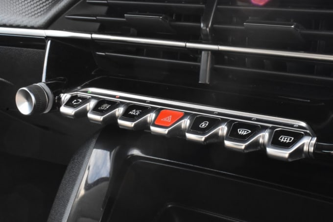 2025 Peugeot 208