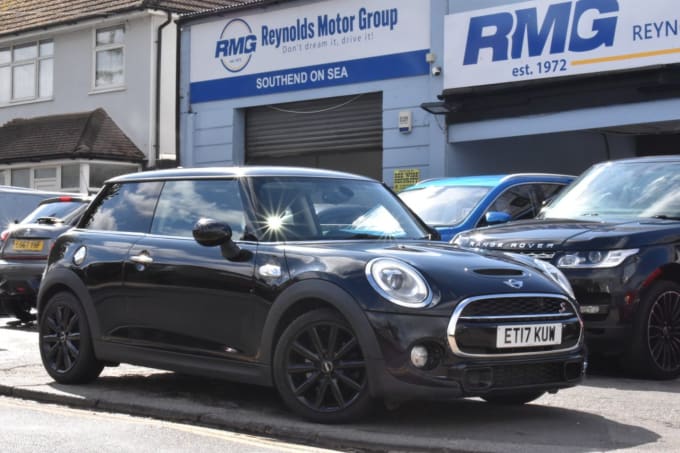 2025 Mini Hatch