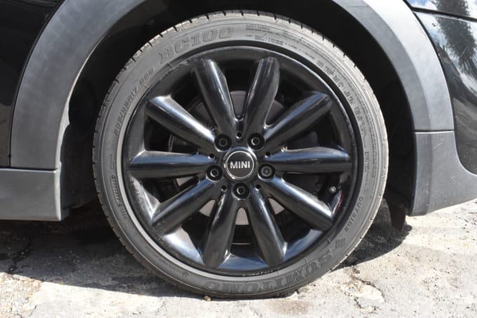 2025 Mini Hatch