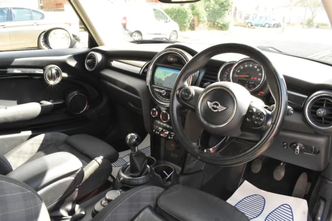 2025 Mini Hatch