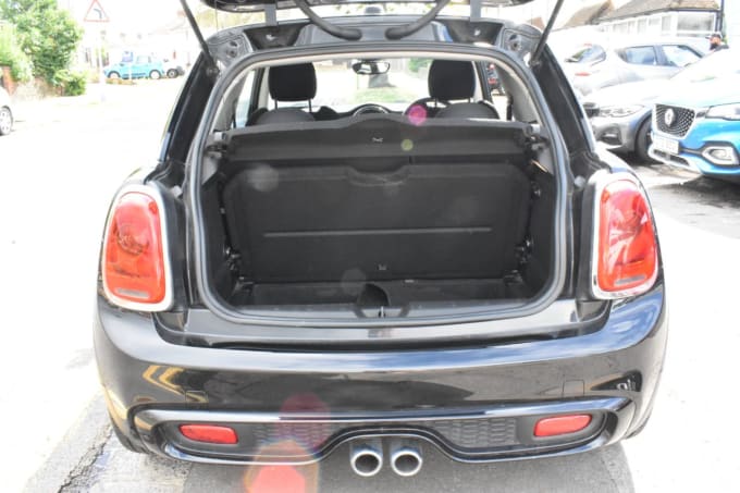 2025 Mini Hatch