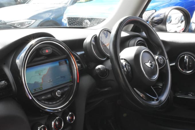 2025 Mini Hatch