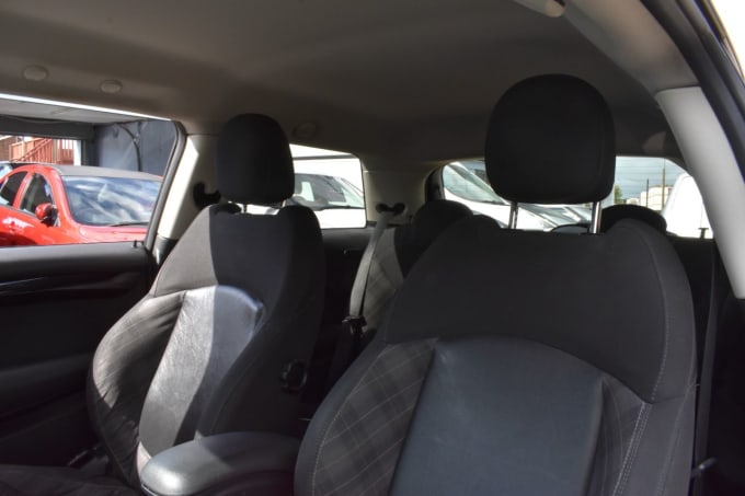 2025 Mini Hatch