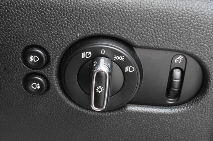 2025 Mini Hatch