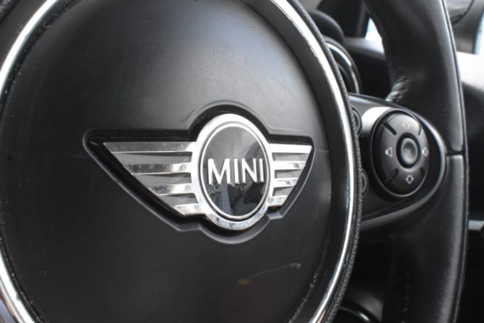 2025 Mini Hatch