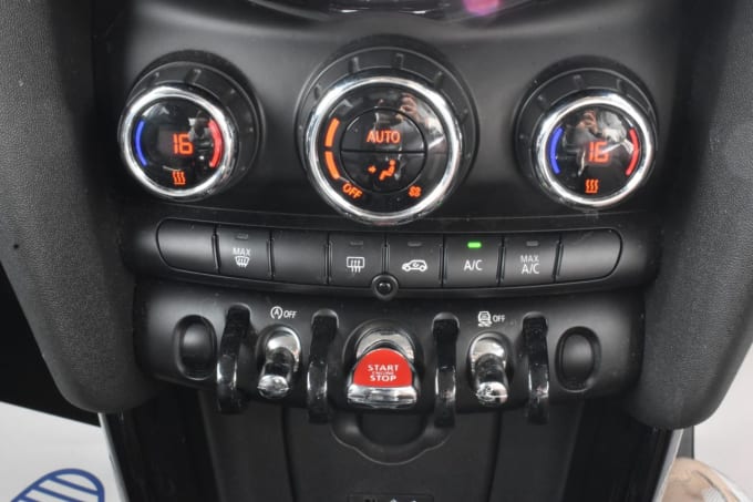 2025 Mini Hatch