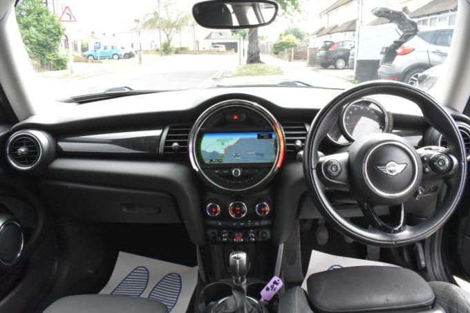 2025 Mini Hatch